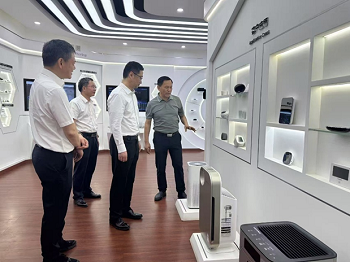 湖北省委常委、省委统战部部长宁咏一行调研四方光电
